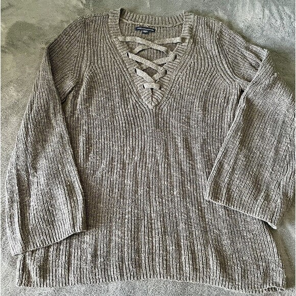 American Eagle Womens Sweater Gray Lace Up VNeck Long Sleeve Size M Lightly Worn - Picture 2 of 6
